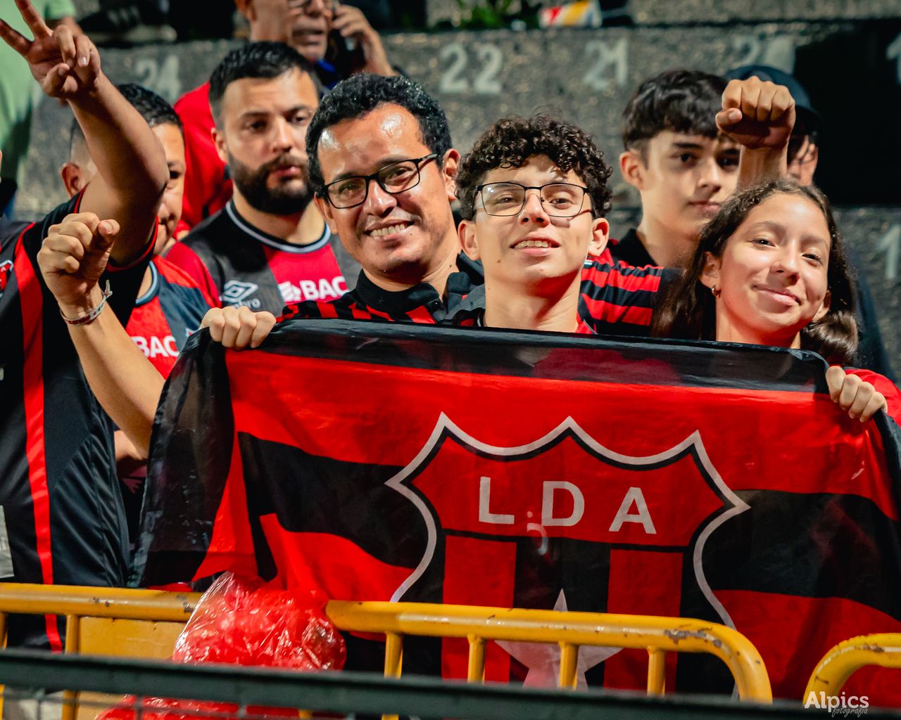 LDA vs Plaza Amador Copa Centroamericana — foto 32 de 95