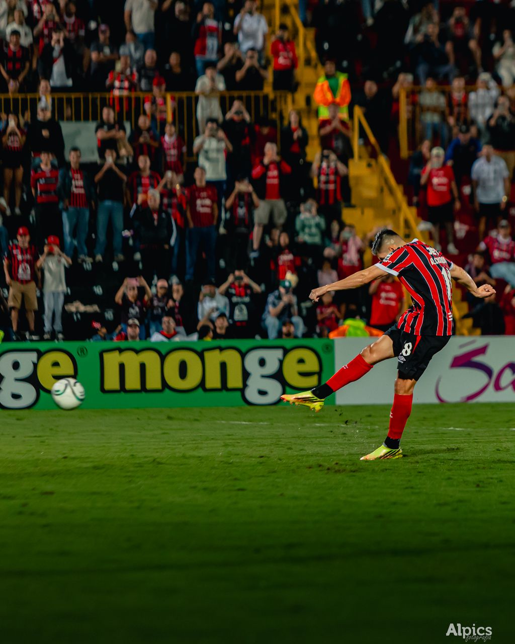 LDA vs Plaza Amador Copa Centroamericana — foto 44 de 95