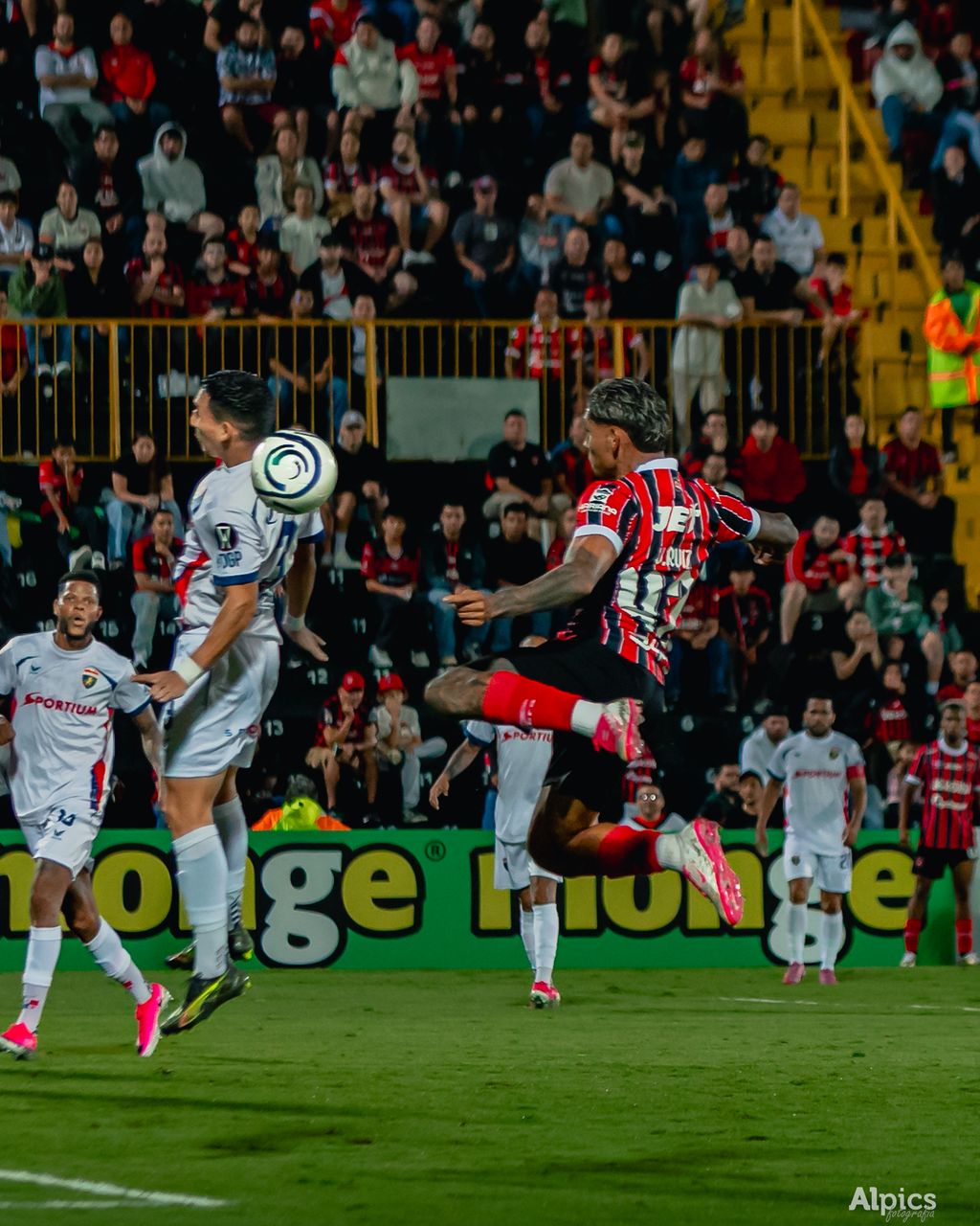 LDA vs Plaza Amador Copa Centroamericana — foto 64 de 95