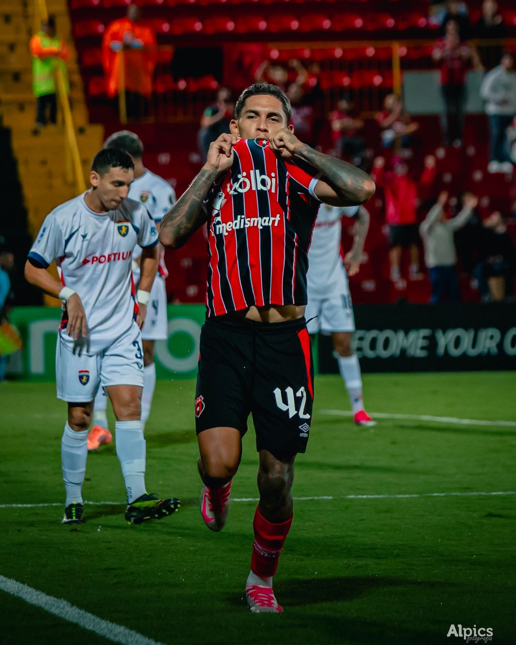 LDA vs Plaza Amador Copa Centroamericana — foto 77 de 95